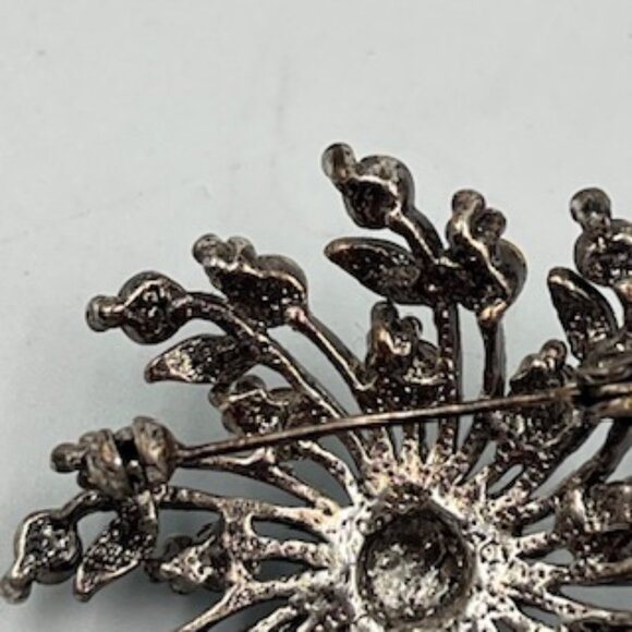 Vintage Silver-tone Brooch w/ Floral Pinwheel Design Aqua Blue Rhinestones - Picture 5 of 7